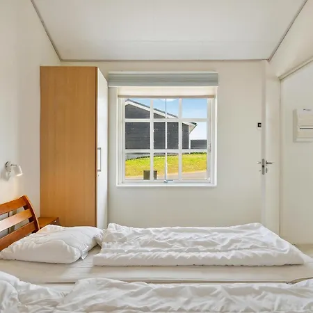Lovely In With Wifi Holiday home