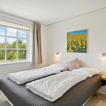 Lovely In With House Sea View
